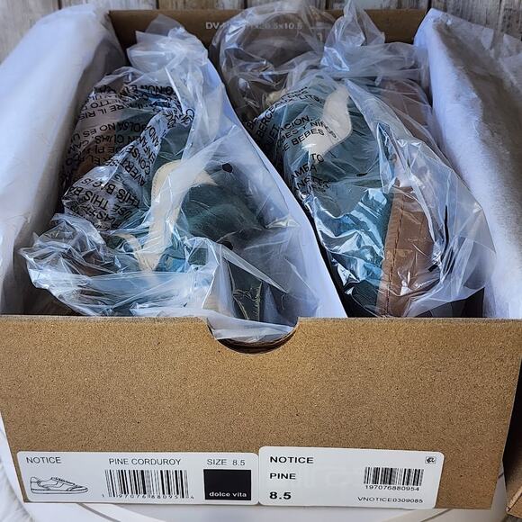 NEW - Dolce Vita Women's Notice Low-Profile Lace-Up Sneakers - Size 8.5 - Picture 8 of 9